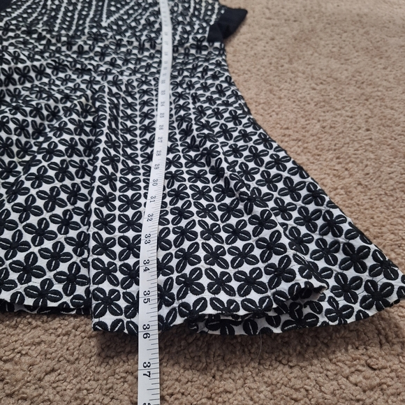 DKNY black & white Fit and Flare dress size 12 - Picture 9 of 10